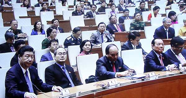 Ông Tập Cận Bình sau khi phát biểu trước Quốc hội Việt Nam