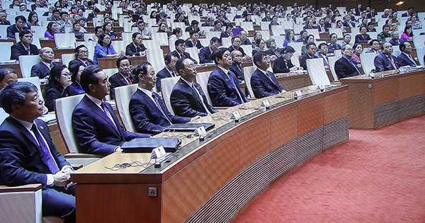 Đại biểu hai nước Trung Quốc và Việt Nam trong hội trường Ba Đình