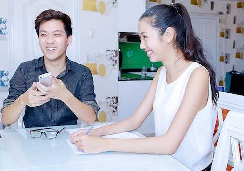 Cô dành thời gian rèn giũa thêm các kỹ năng cùng các chuyên gia.