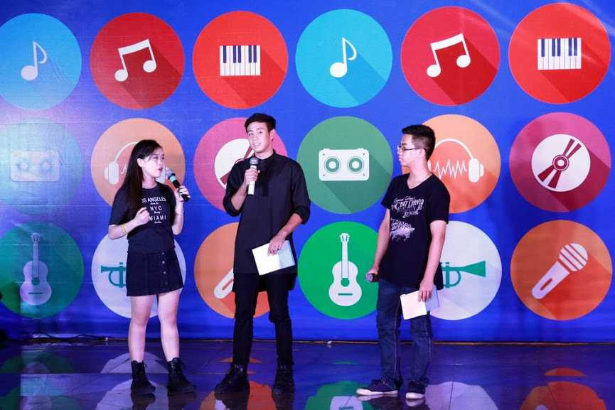 HuyMe xuất hiện trong vai trò là MC của chương trình Âm nhạc tiếng Anh cho học sinh