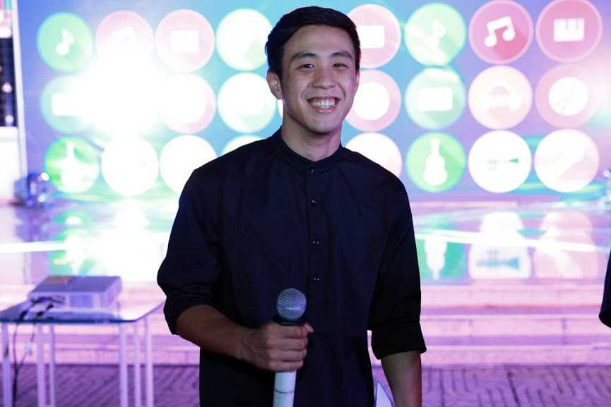 Vlogger Huyme hâm nóng đêm âm nhạc của học sinh Thủ đô