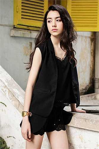 Caitlin Minogue sở hữu một khuôn mặt đẹp hút hồn cũng như vóc dáng cao ráo