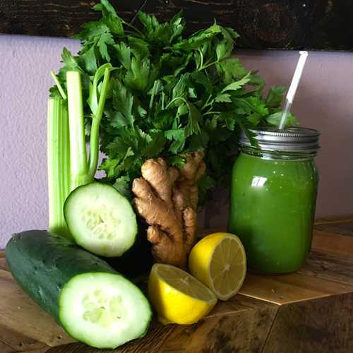 Hãy uống cốc nước này trước khi đi ngủ để bụng phẳng như mơ