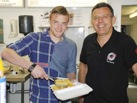 Jamie Vardy đang dẫn đầu danh sách ghi bàn ở Premier League với 12 lần lập công