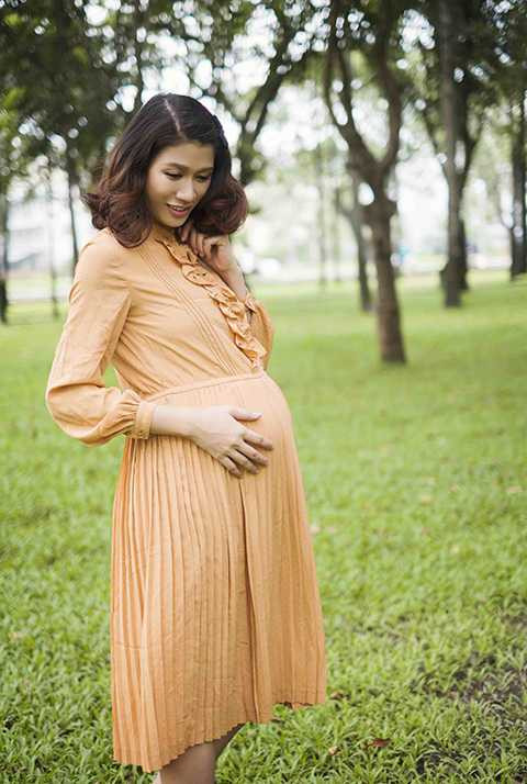 Bộ ảnh mới của cựu người mẫu được thực hiện bởi sự hỗ trợ của stylist Nguyễn Thiện Khiêm và nhiếp ảnh gia Khểnh.