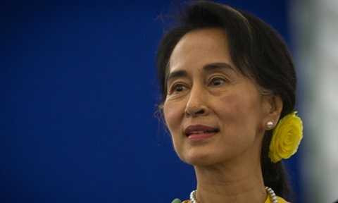 Bà Aung San Suu Kyi phát biểu trước các cử tri sau cuộc bầu cử lịch sử ở Myanmar. Ảnh: Reuters Bà Aung San Suu Kyi phát biểu trước các cử tri sau cuộc bầu cử lịch sử ở Myanmar. Ảnh: Reuters