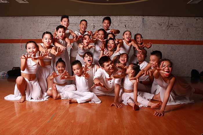 Lớp học thuộc câu lạc bộ PRO Dance của Chu Quỳnh Trang và trưởng nhóm big toe Nguyễn Viết Thành