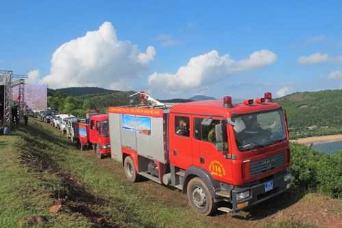 Các phương tiện tham gia cứu nạn dưới đất