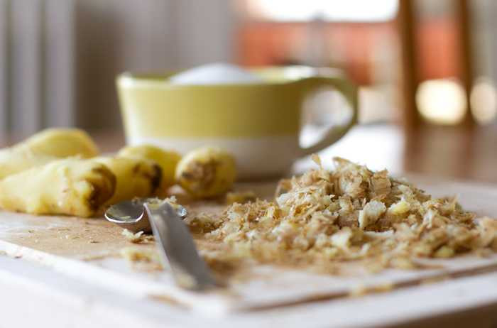 Vì sao bạn nên ăn gừng lúc bụng rỗng?