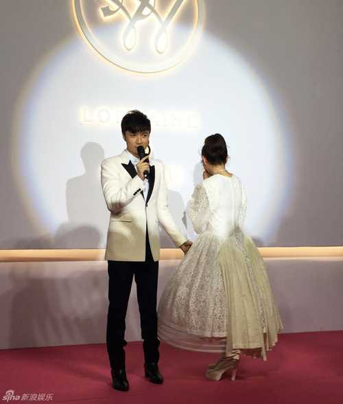 Chuyện tình chị em của tài tử Cổ Cự Cơ và nữ quản lý 45 tuổi cuối cùng đã có một kết thúc viên mãn.