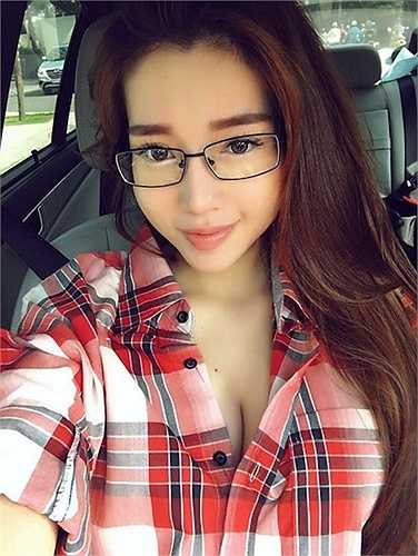 Elly Trần cũng là một trong những 'thánh tự sướng'