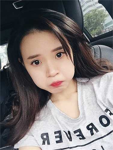 Chu môi và 'tự sướng'. Vậy là Midu đã có một bức hình 'ăn gian' tuổi tác.