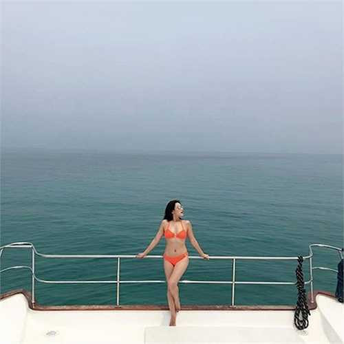 Nhìn gương mặt ngây thơ và dễ thương của cô nàng, ít ai tin rằng Huyền Baby đã là một bà mẹ 26 tuổi. 