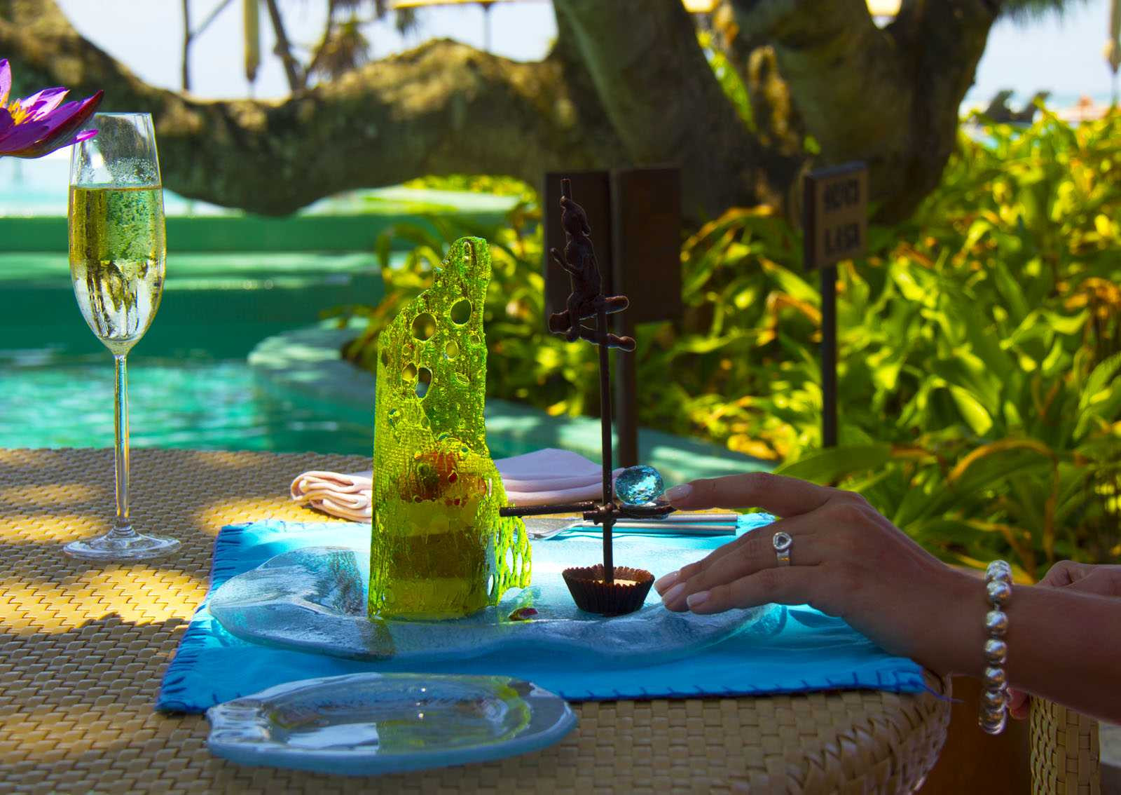 10 món ăn 'đắt xắt ra vàng'