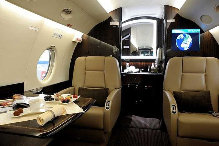 Giới đại gia quốc tế thường gọi phi cơ này là loại tầm trung siêu hạng trên thị trường. Theo tiết lộ, nó chỉ được sản xuất với số lượng là 250 chiếc và đã không cho ra bất cứ thêm một chiếc nào thuộc dòng này kể từ năm 2011.