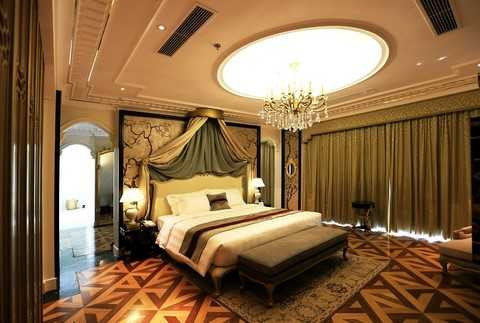 Quần thể nghỉ dưỡng có tổng diện tích xây dựng 47.000m2, gồm 384 phòng khách sạn, đặc biệt nhất là 4 mặt hướng biển tuyệt đẹp, mang tới trải nghiệm kỳ thú cho du khách. Quần thể nghỉ dưỡng có tổng diện tích xây dựng 47.000m2, gồm 384 phòng khách sạn, đặc biệt nhất là 4 mặt hướng biển tuyệt đẹp, mang tới trải nghiệm kỳ thú cho du khách.