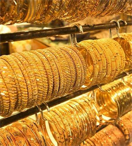 đủ các thể loại.