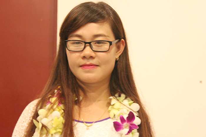 Cô giáo cắm bản