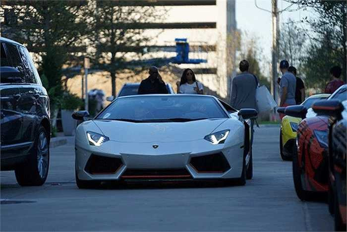 Năm nay, Gia Lai Team Rally 2015 không chỉ gồm có những người Việt sở hữu siêu xe tại Mỹ, mà còn có cả cộng đồng những kiều bào tới từ Canada hay nhiều nước khác.