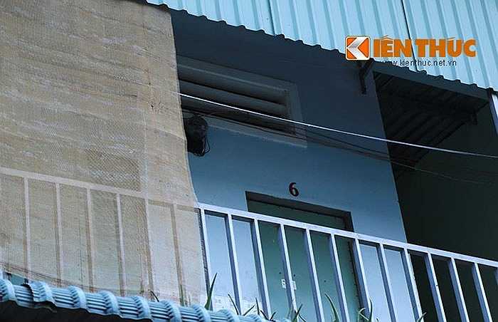 Căn phòng trọ nơi hai mẹ con cô dâu bị sát hại.