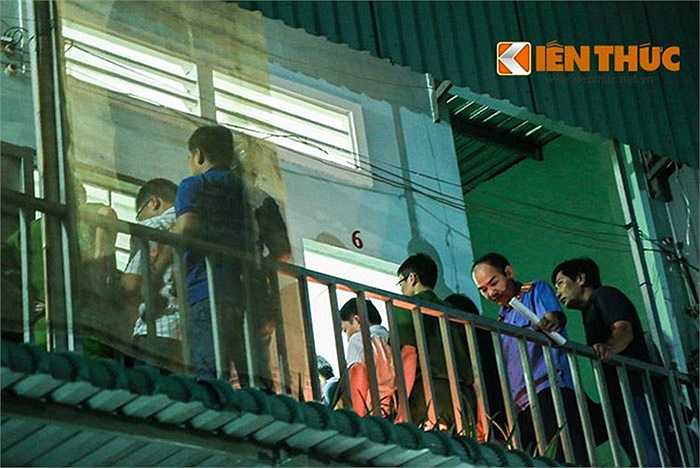 Nhận tin báo, Viện khoa học hình sự (C54) - Bộ Công an cùng công an tỉnh Bình Dương, VKS Bình Dương và các đơn vị nghiệp vụ nhanh chóng Người thân của nạn nhân đau đớn khi nhận hung tin cả hai mẹ con bà L. bị sát hại dã man. Theo gia đình nạn nhân, vào sáng ngày 15/11, chị H. sẽ tổ chức lễ ăn hỏi rồi sau đó lên xe hoa về nhà chồng ở Hà Tĩnh.có mặt để tiến hành phong toả hiện trường, đồng thời lấy lời khai các nhân chứng.