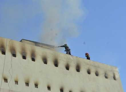 Khói lửa bao trùm công ty sản xuất đồ thủ công mỹ nghệ