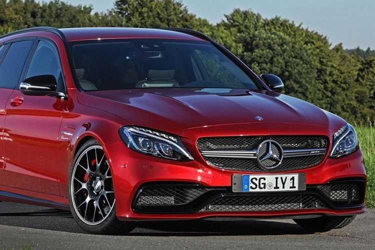 Chiếc Mercedes-AMG C 63 S Estate này về nguyên bản nó đã đạt được sức mạnh ngang ngửa so với các mẫu xe thể thao khác.