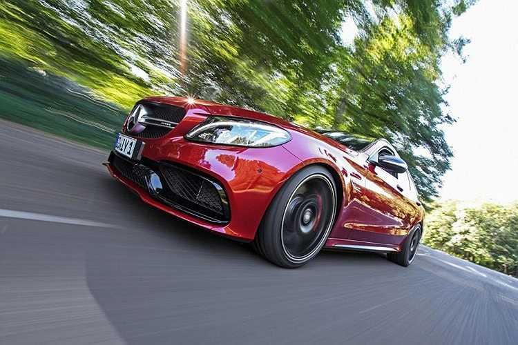 Phần ngoại thất đã xong, nhà độ xe của Đức – Wimmer Rennsporttechnik tiếp tục nâng tầm sức mạnh cho chiếc Mercedes-AMG C 63 S Estate bằng việc cập nhật một bản mapping ECU mới.
