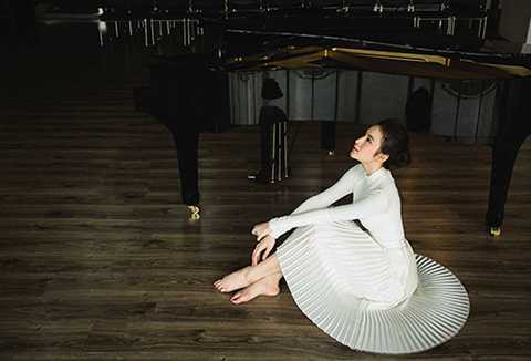 Ngay sau đó, nữ diễn viên 9X sẽ góp mặt trong một dự án điện ảnh lớn, hứa hẹn là một trong những bộ phim được chờ đợi nhất của năm 2016. Tuy nhiên, cô chưa thể tiết lộ sâu hơn về vai diễn cũng như bộ phim này.