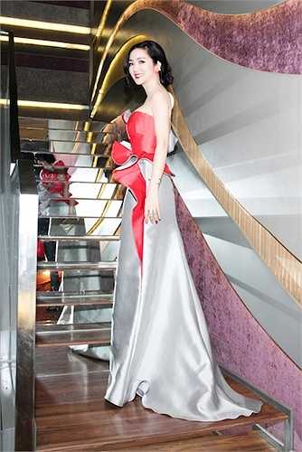 Ở tuổi 44, Giáng My vẫn giữ được thân hình thon thả.