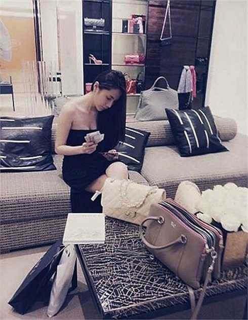 thuỷ tiên giàu có 2