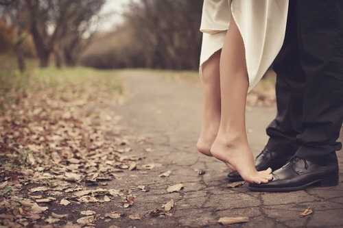 Tháng nào giúp tình yêu 12 chòm sao 'nở rộ'?