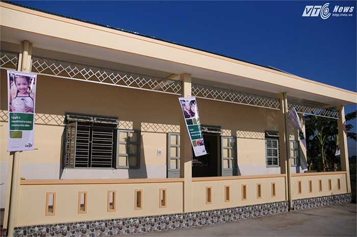 Trường mầm non được xây dựng kiên cố, khang trang thay thế cho những lớp học cũ của xã