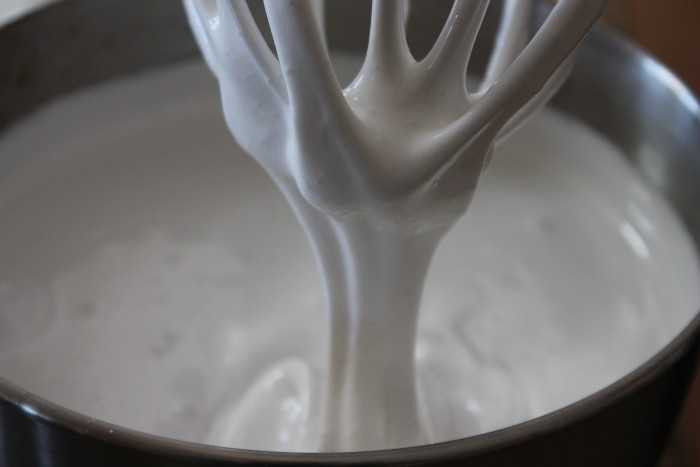 "Đốn tim" chàng với kẹo dẻo marshmallow mềm như bông