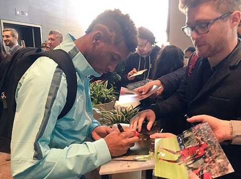 Cầu thủ trẻ đầy triển vọng Coman đang khoác áo Bayern Munich Cầu thủ trẻ đầy triển vọng Coman đang khoác áo Bayern Munich