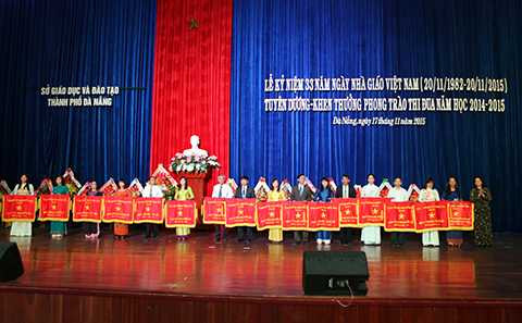 Đà Nẵng, nhà giáo, ngày nhà giáo Việt Nam, UBND TP, Kỷ niệm chương, Vì sự nghiệp giáo dục