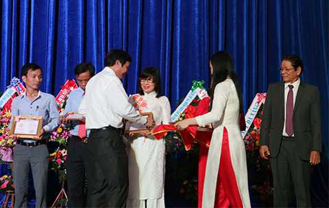 Đà Nẵng, nhà giáo, ngày nhà giáo Việt Nam, UBND TP, Kỷ niệm chương, Vì sự nghiệp giáo dục