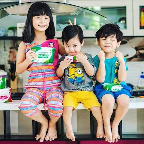 3 cục cưng đáng yêu của MC Phan Anh và bà xã Dương Ngọc.