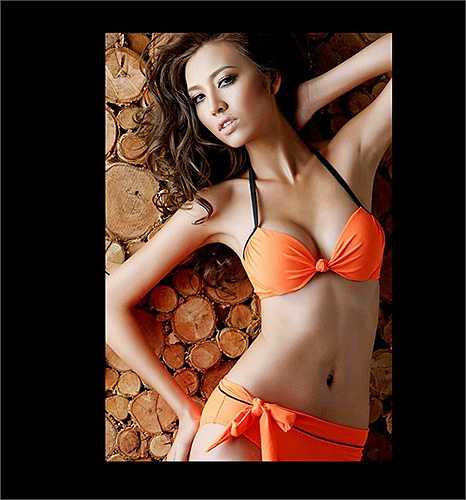 Dù chênh lệch tuổi tác nhưng cuộc hôn nhân của cô có vẻ khá êm đềm. Thanh Tuyền hiện đã là bà mẹ 2 con. 