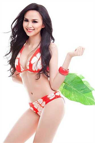 Diễm Hương đăng quang hoa hậu Thế giới người Việt 2010. 