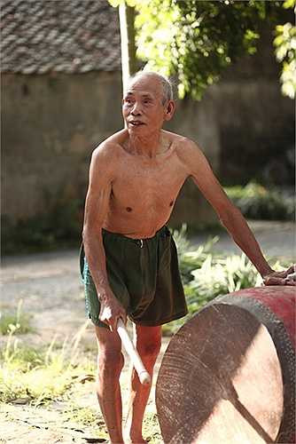 Sau khi xuất ngũ năm 1987, với niềm đam mê môn vật và mong muốn bảo tồn nét văn hóa tốt đẹp của dân tộc cũng như được sự ủng hộ của người dân và chính quyền địa phương, ông Đỗ Xuân Thành quyết định mở lớp dạy vật cổ truyền cho thanh thiếu niên trên địa bàn xã.