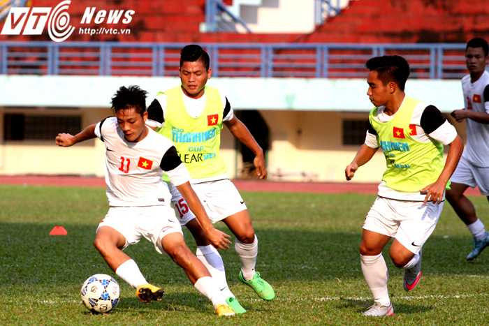 Các cầu thủ U21 Việt Nam tập luyện, thi đấu vì chính mình nhiều hơn là những suy nghĩ so đo, tính toán (Ảnh: Hoàng Tùng)