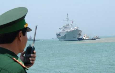 Tàu USS Blue Ridge thăm cảng Tiên Sa, Đà Nẵng. Ảnh: TUỔI TRẺ/Đăng Nam Tàu USS Blue Ridge thăm cảng Tiên Sa, Đà Nẵng. Ảnh: TUỔI TRẺ/Đăng Nam