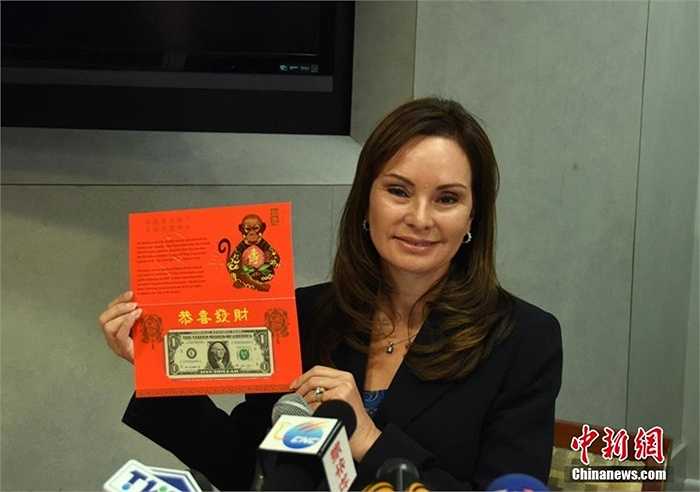 Các tờ tiền này không có giá trị lưu hành mà chỉ là vật lưu niệm