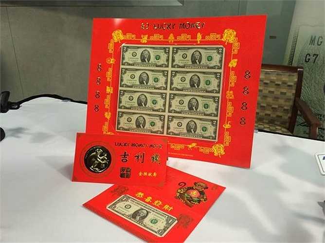 Cận cảnh các tờ tiền 1 USD và 2 USD được phát hành nhân dịp năm mới Âm Lịch 2016