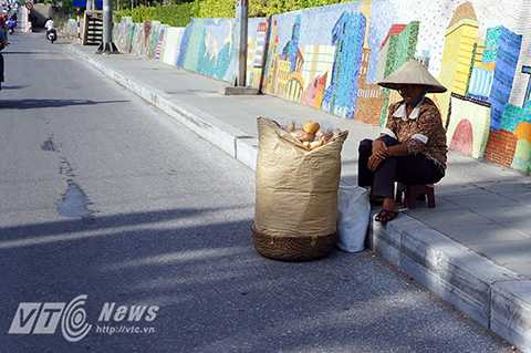 Nhiệt độ trong những tháng chính của mùa đông (từ tháng 12/2015 đến tháng 2/2016) có xu hướng cao hơn trung bình nhiều năm, rét đậm, rét hại có khả năng không kéo dài, tuy nhiên vẫn có thể xuất hiện các đợt khoảng 4-7 ngày.