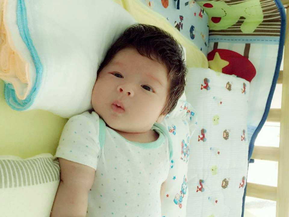 Chàng quý tử đầu lòng của Nhật Kim Anh chào đời ngày 20/09 bằng phương pháp sinh mổ, bé cân nặng được 4,1kg