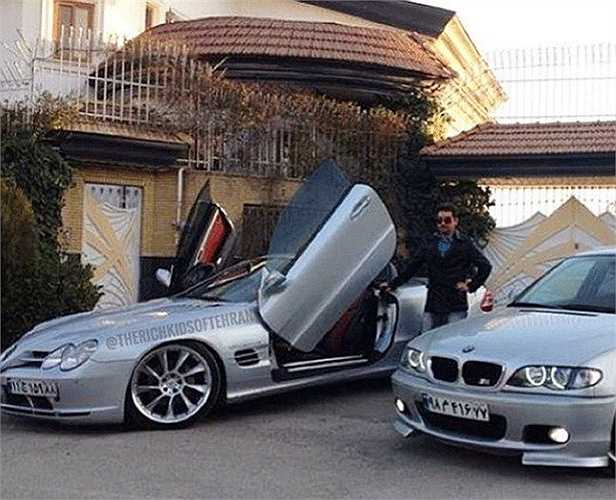 Đi mua sắm cùng 'xế sang'. 