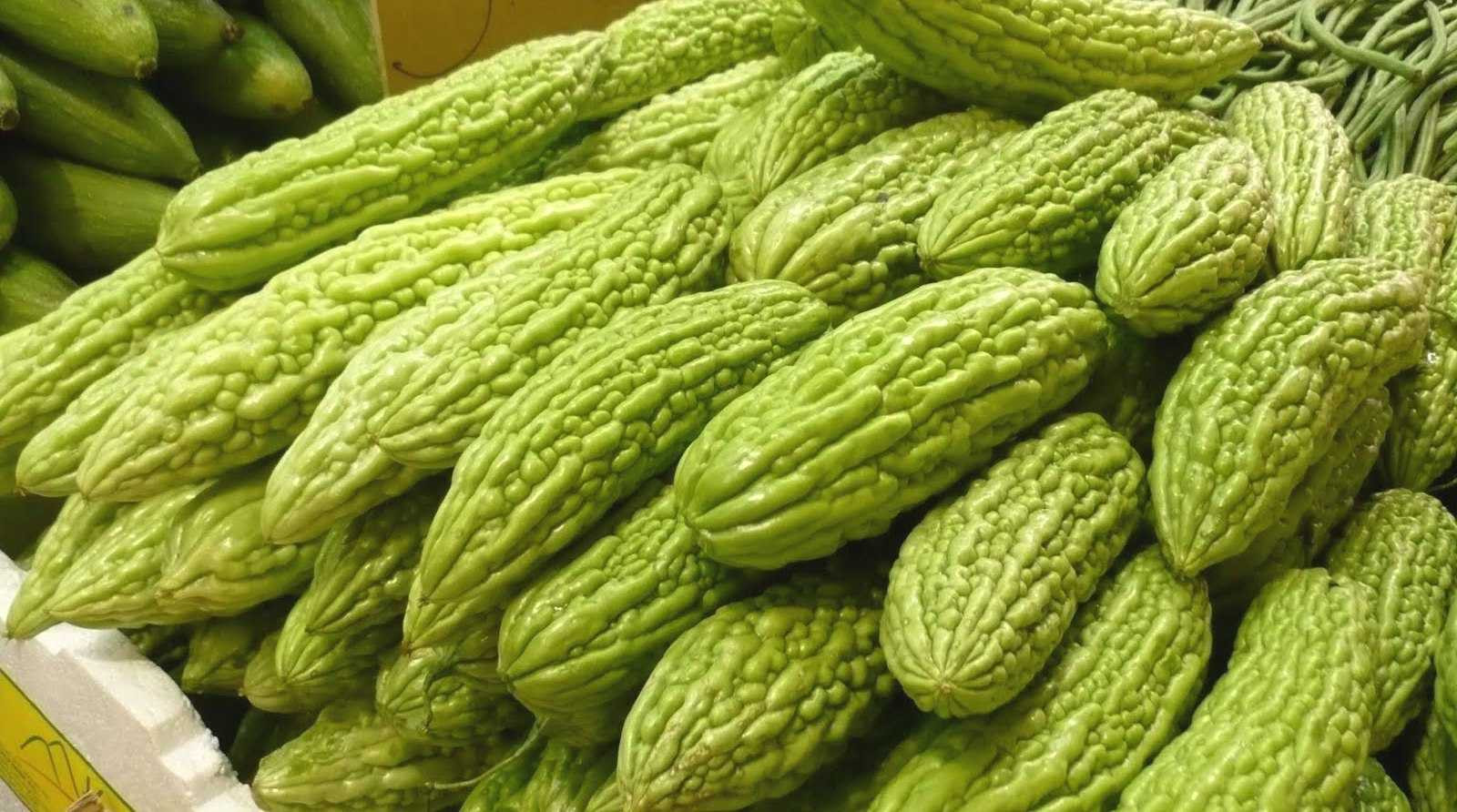 Giật mình với 8 loại rau quả phun nhiều thuốc nhất