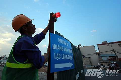 Đối với tuyến đường Võ Chí Công (đoạn từ Xuân La đến Hoàng Quốc Việt), đoạn từ nút giao Võ Chí Công đến khu vực ngõ 81 Lạc Long Quân tổ chức 2 chiều cho các phương tiện tham gia giao thông.